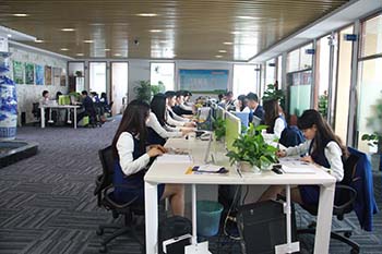 尊龙凯时人生就是搏总部办公环境