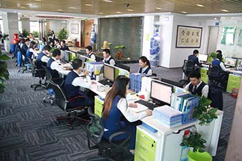 尊龙凯时人生就是搏总部办公环境