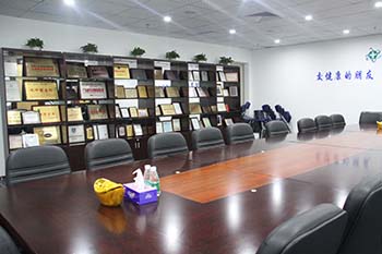 尊龙凯时人生就是搏总部会议室